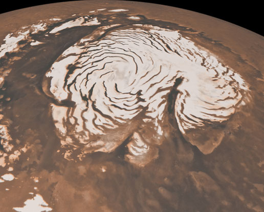 写真:火星の極に見える巨大なドライアイス