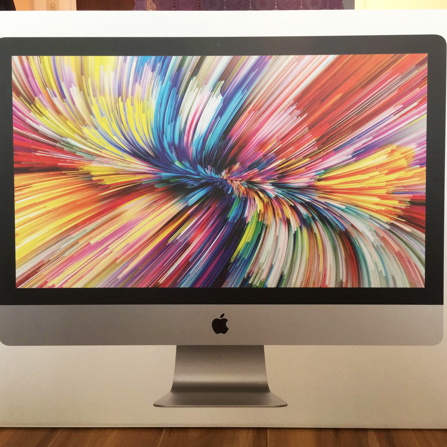 iMac 27inch 箱に入った状態